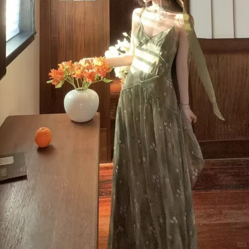 Váy midi họa tiết hoa kiểu Phá - đánh giá và giá French Vintage Floral Midi Dress